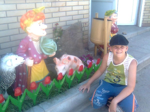 Максим Довлекаев