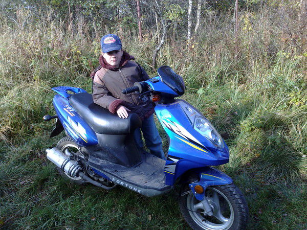 Максим Николаев