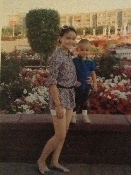 Наргиз Унаева