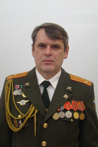 Алексей Тихонов