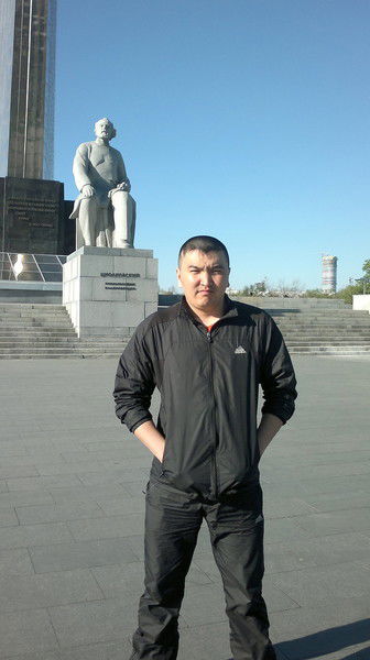 Мирлан Суюмбаев