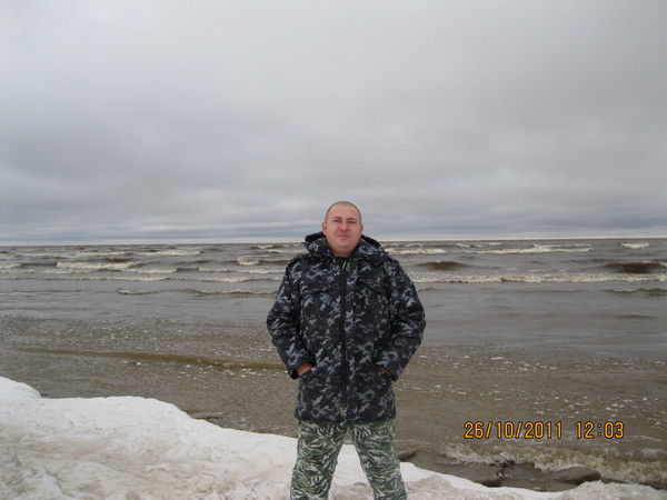 Александр Карлов