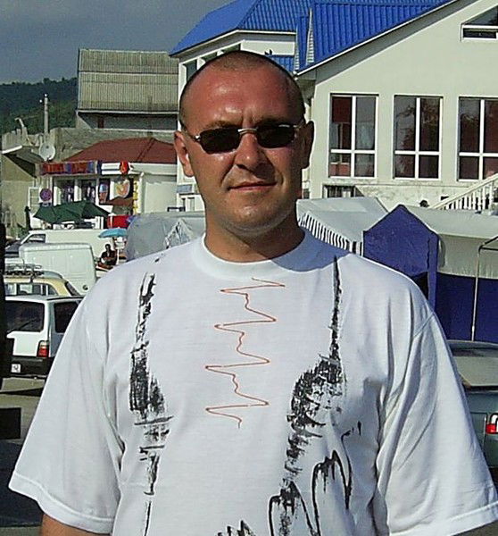 Александр Перов