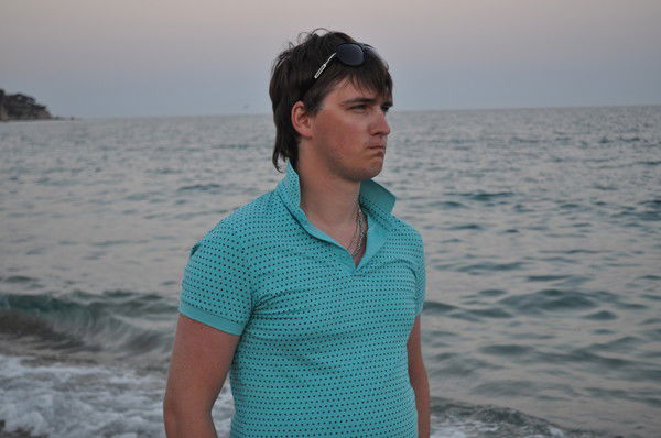 Максим Майоров