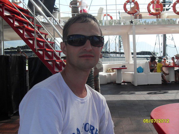 Андрей Ушаков