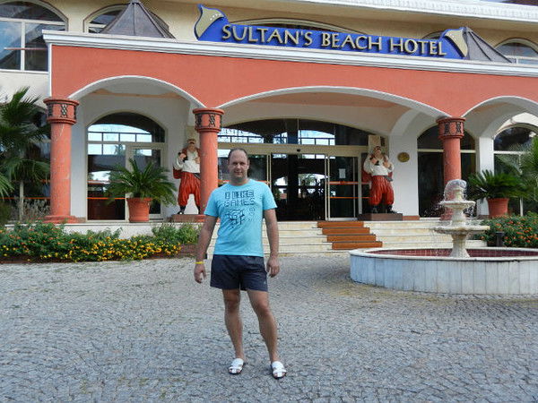 Антон Деменков