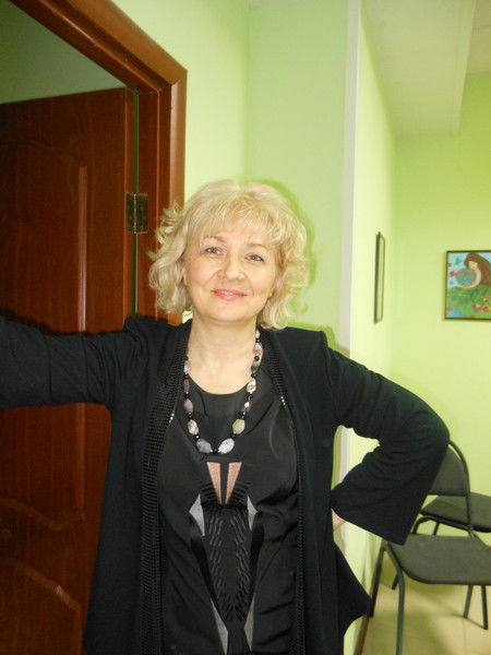 Елена Сеник