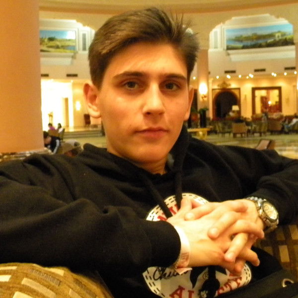 Денис Кондылев