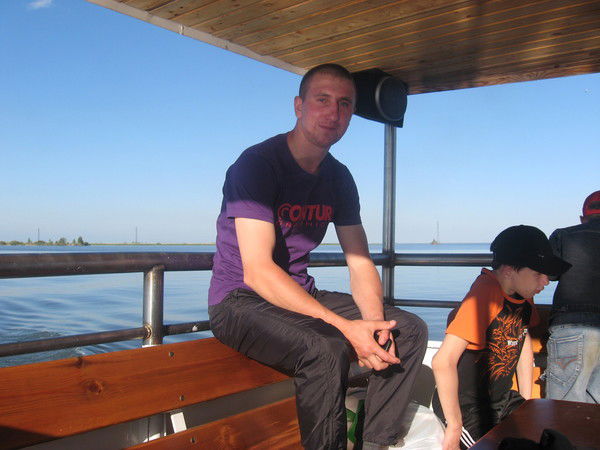 Александр Дёмин