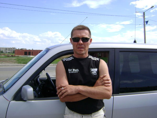 Юрий Комаров