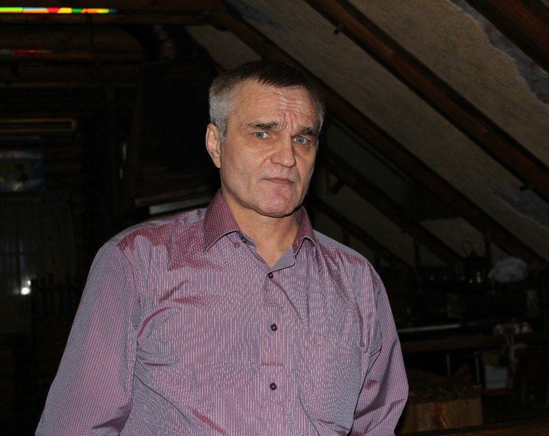 Анатолий Захаров