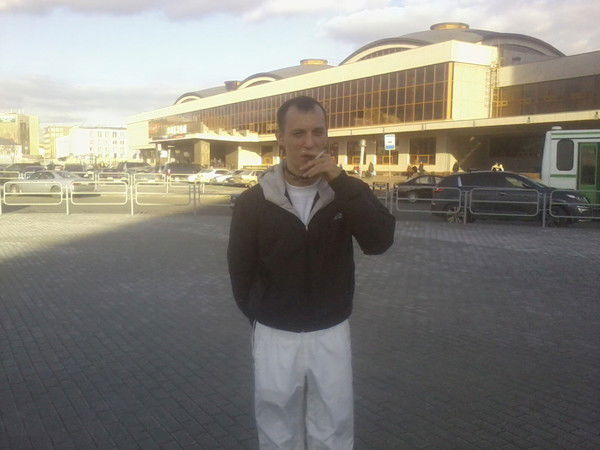 Дмитрий Леонов