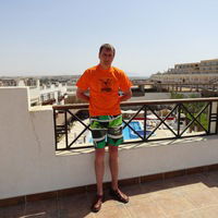 Олег Слапогузов