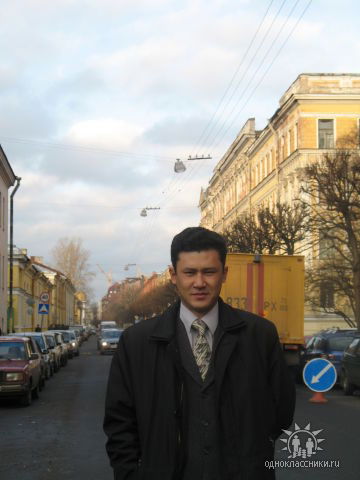 Медер Усаров