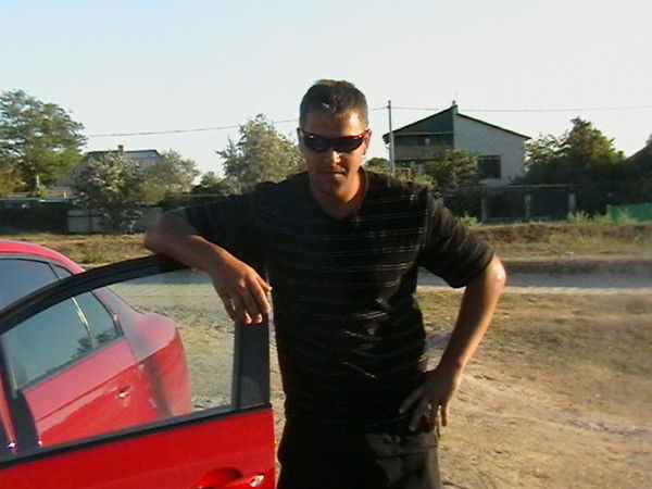 Дмитрий Устинов