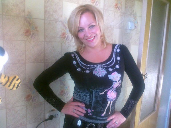 Лора Жукова