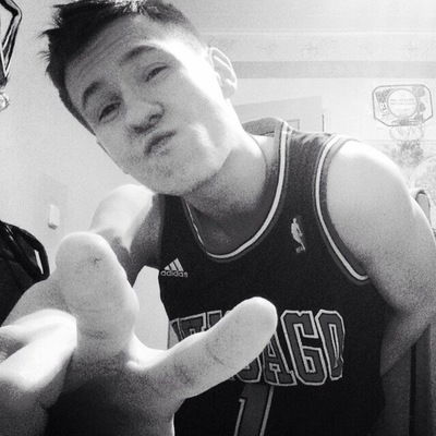 Женя Красный