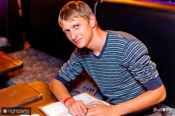 Александр Долгалёв