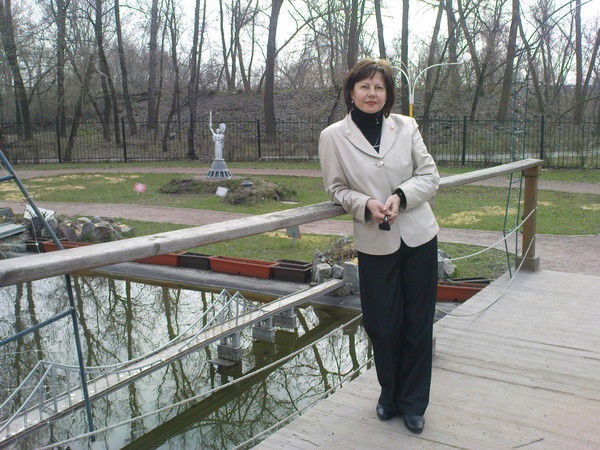Елена Пустоварова