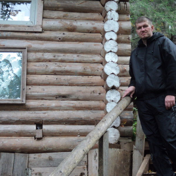 Анатолий Безматерных