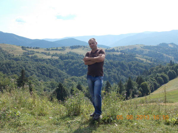 Виталий Там