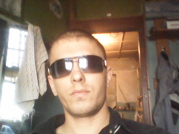 Максим Петров