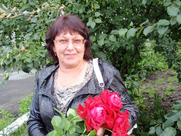 Лариса Полякова