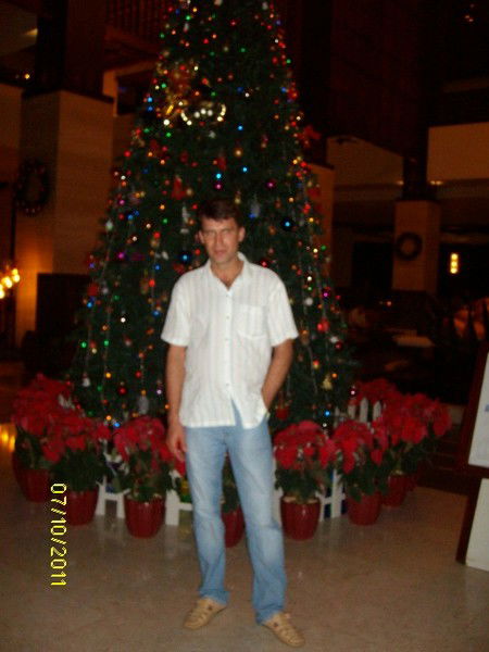 Лев Гладченко