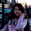 Julia Lee