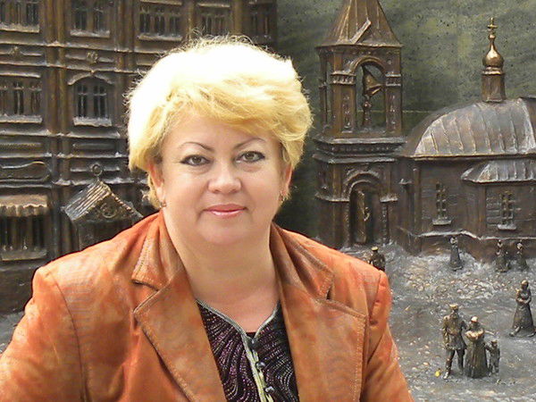 Лариса Кучер