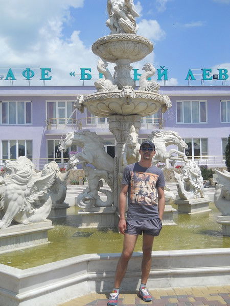 Анатолий Иванов