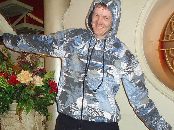 Олег Момсик