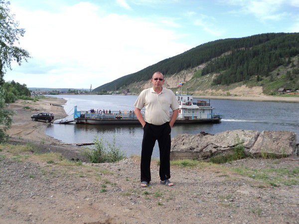 Александр Елешев