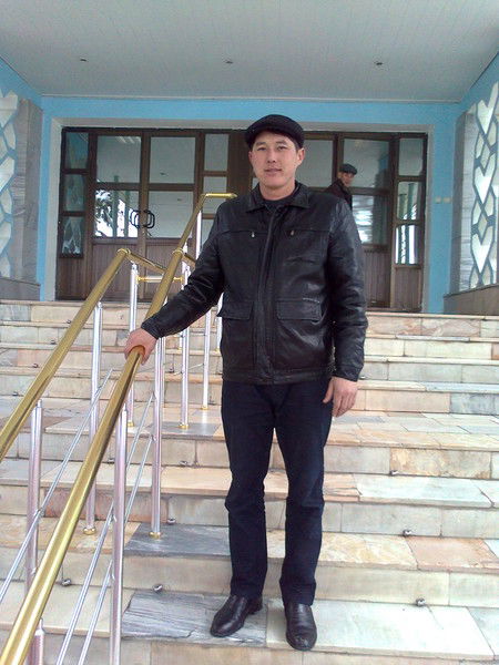 Малик Умиров