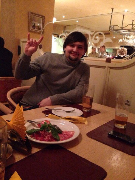 Владимир Антонов