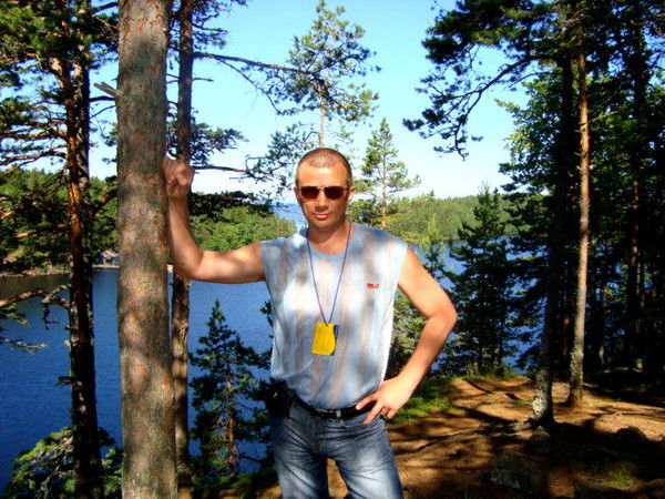 Игорь Петров