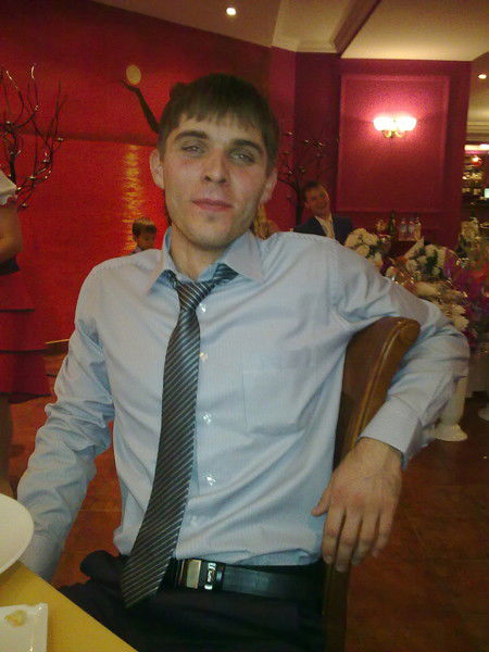 Артем Хныков