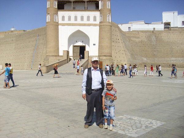 Олтибой Уринов