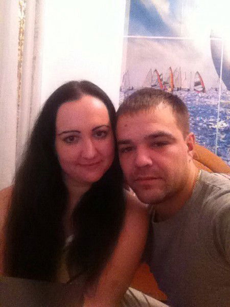 Брюнетка Брюнетка