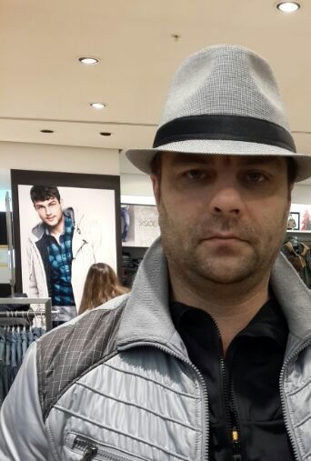 Александр Новиков