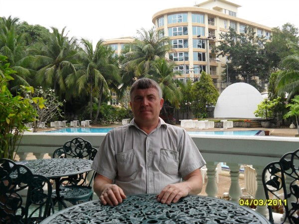 Александр Бузаков