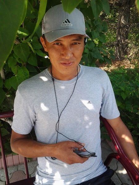 Айхан Шамбасов