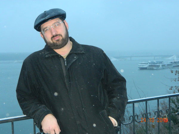 Олег Садаков