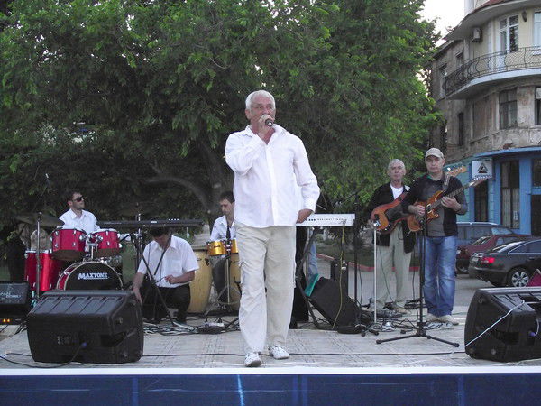 Неизвестно Неизвестно