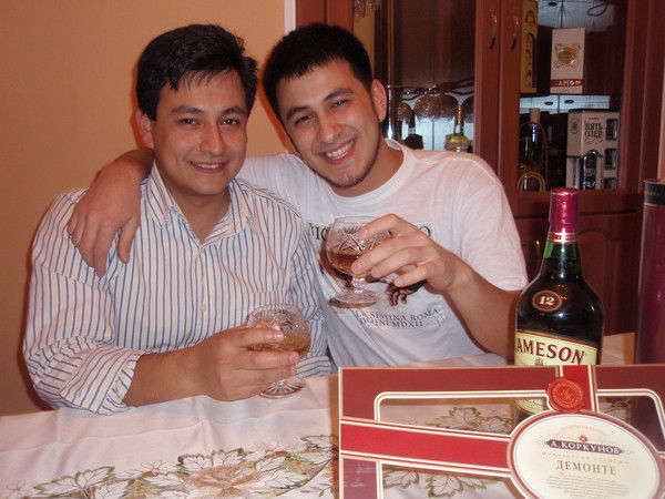 Амир Агзамходжаев