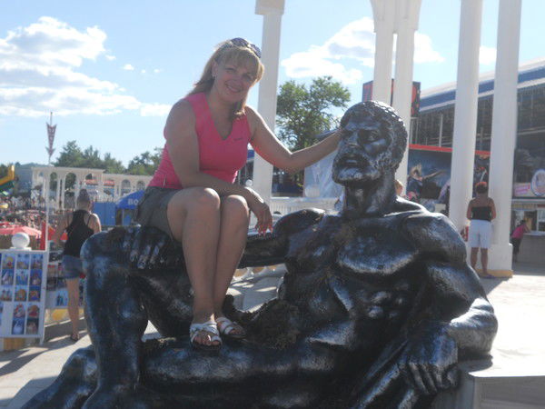 Лариса Хира