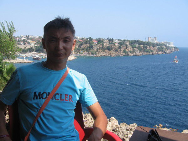 Ойрат Бермухамбетов