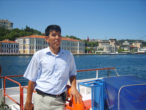 Бехруз Шадкам