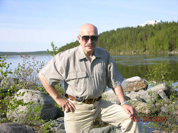 Александр Шлогов