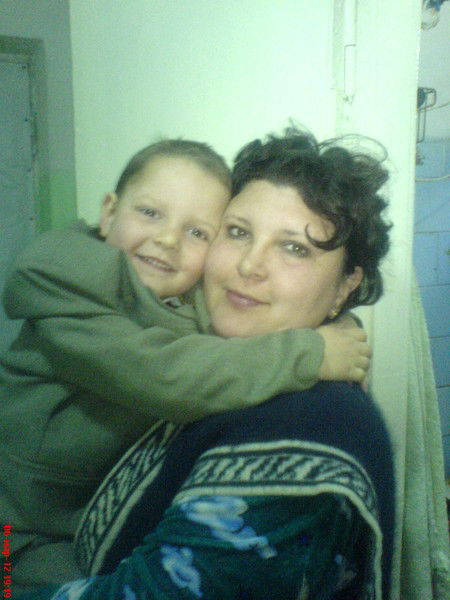 Лола Азизова